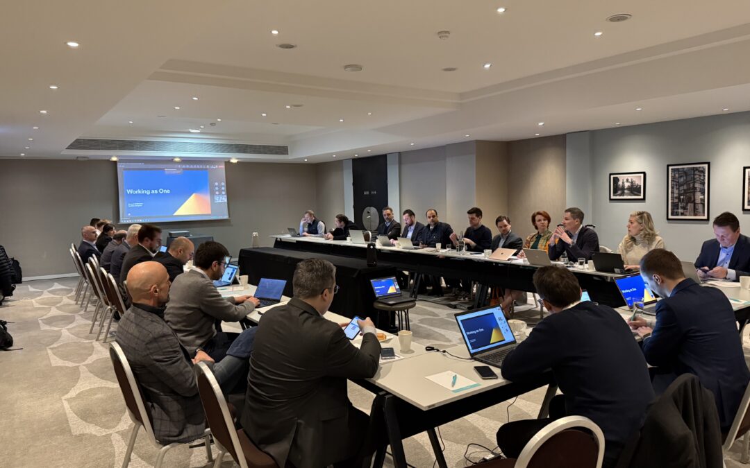 🇫🇷❄️ Snowball Meeting у Парижі: Crowe Mikhailenko на міжнародній бізнес-арені!